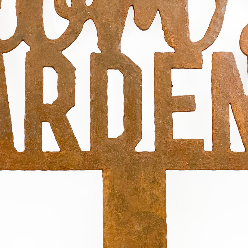 Mom´s Garden Stake Metal Sign Handmade Textured Finish | AIW-D-0002